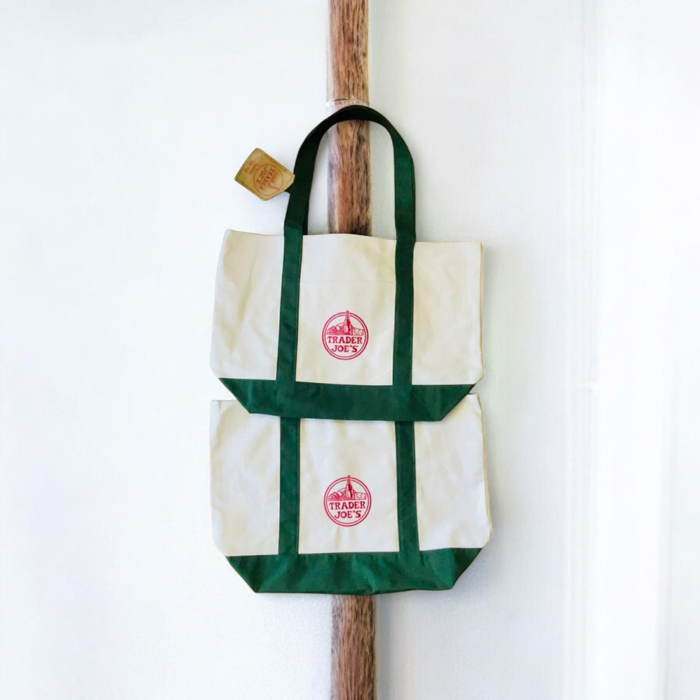 Trader Joe's Green and White Tote Bag Set (Large)